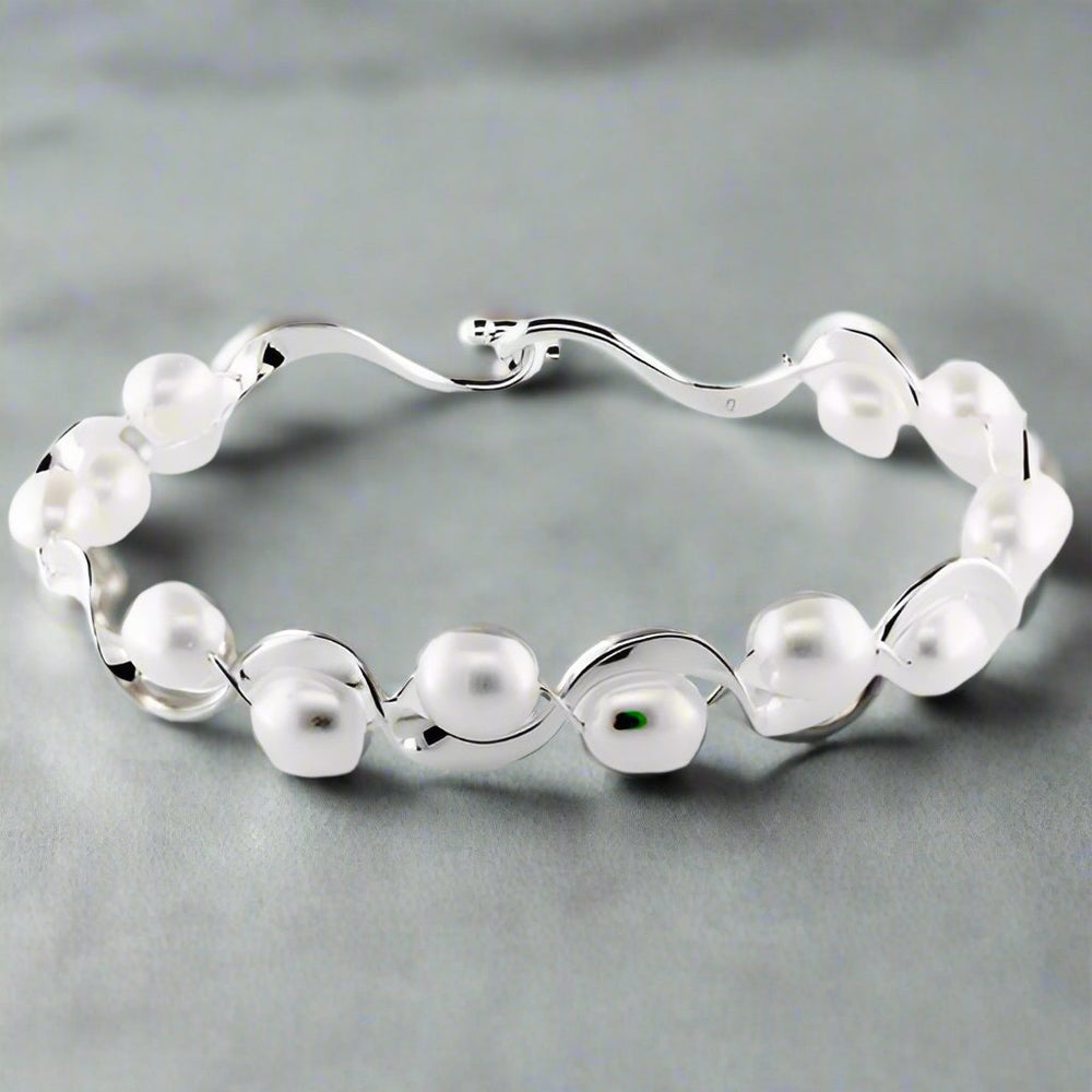 Tom Kruskal Wavy Pearl Bracelet