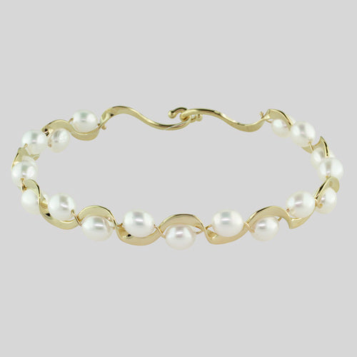 Tom Kruskal Yellow Gold Ruffle Pearl Bracelet