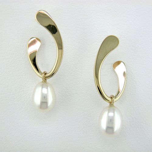 Tom Kruskal Yellow Gold Pearl Drop Earrings